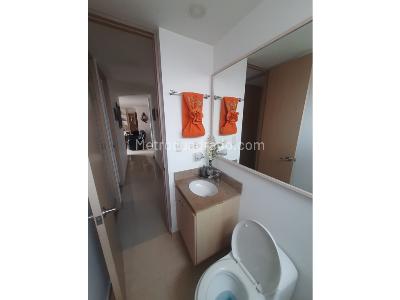 Apartamento de 3 alcobas en venta en Sabaneta, Sabaneta, 103 m² · foto 3 de 20