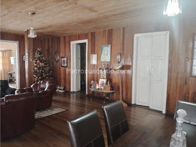 Casa de 5 alcobas en venta en La Francia/ Atardeceres, Manizales, 151 m² · foto 10 de 20