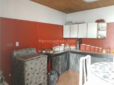 Casa de 5 alcobas en venta en La Francia/ Atardeceres, Manizales, 151 m² · foto 12 de 20