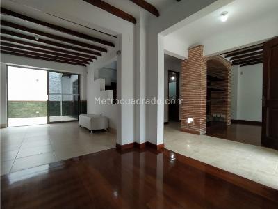 Casa de 4 alcobas en venta en Loma De San Jose, Sabaneta, 350 m² · foto 3 de 20