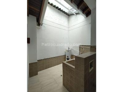 Casa de 4 alcobas en venta en Loma De San Jose, Sabaneta, 350 m² · foto 12 de 20