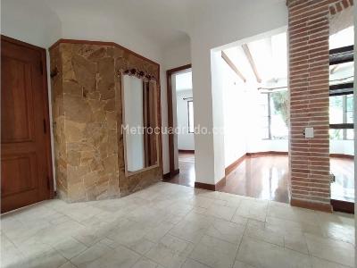 Casa de 4 alcobas en venta en Loma De San Jose, Sabaneta, 350 m² · foto 14 de 20