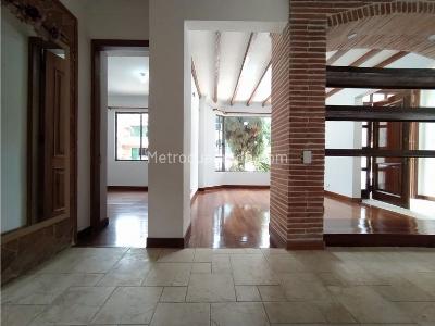Casa de 4 alcobas en venta en Loma De San Jose, Sabaneta, 350 m² · foto 15 de 20