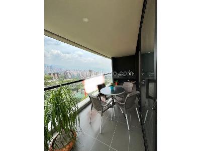 Apartamento en venta en El Poblado, Medellín · foto 3 de 13