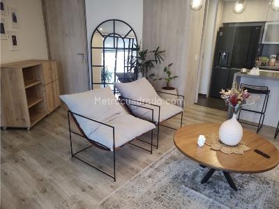 Apartamento de 2 alcobas en venta en El Poblado, Medellín, 81 m² · foto 3 de 20