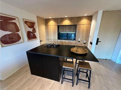 Apartamento de 2 alcobas en venta en El Poblado, Medellín, 81 m² · foto 6 de 20