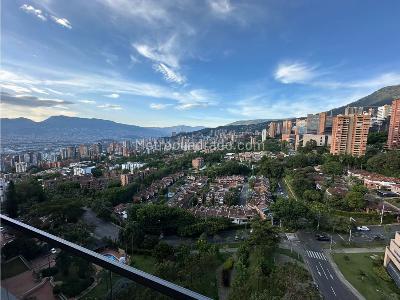 Apartamento de 2 alcobas en venta en El Poblado, Medellín, 81 m² · foto 8 de 20