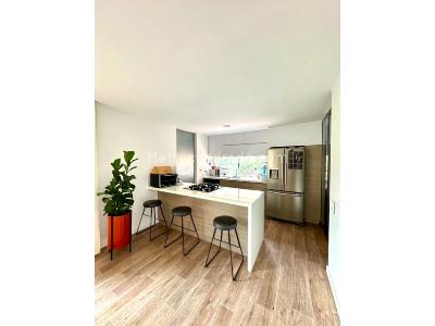 Apartamento en venta en San Lucas Poblado, Medellín · foto 6 de 17