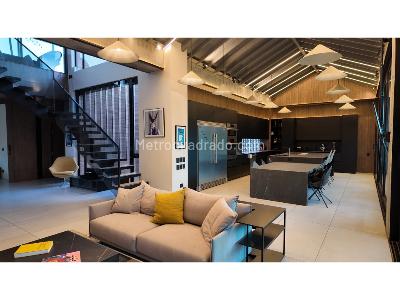 Apartamento de 3 alcobas en venta en El Poblado, Medellín, 398 m² · foto 2 de 20