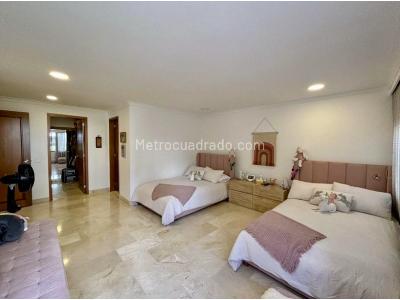 Apartamento de 4 alcobas en venta en El Poblado, Medellín, 398 m² · foto 4 de 19
