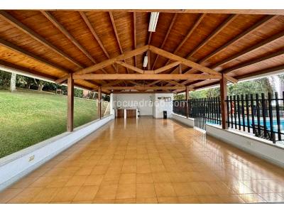 Apartamento de 4 alcobas en venta en El Poblado, Medellín, 398 m² · foto 18 de 19