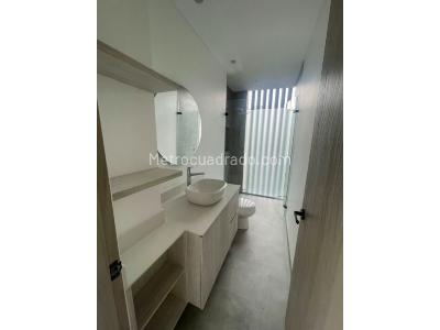 Apartamento de 3 alcobas en venta en El Campestre Poblado, Medellín, 218 m² · foto 12 de 16