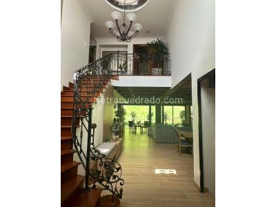 Casa de 3 alcobas en venta en El Poblado, Medellín, 315 m² · foto 8 de 20