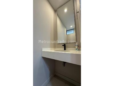 Apartaestudio en venta en El Poblado, Medellín, 88 m² · foto 5 de 19
