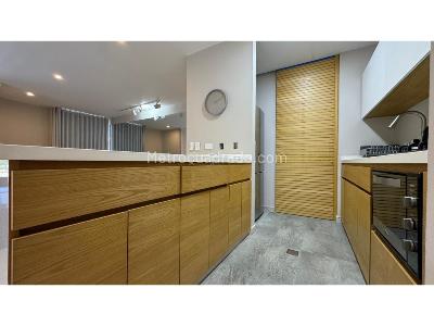 Apartaestudio en venta en El Poblado, Medellín, 88 m² · foto 8 de 19