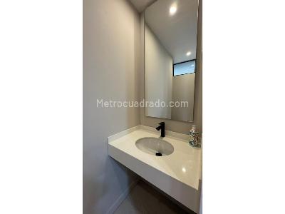 Apartaestudio en venta en El Poblado, Medellín, 88 m² · foto 9 de 19