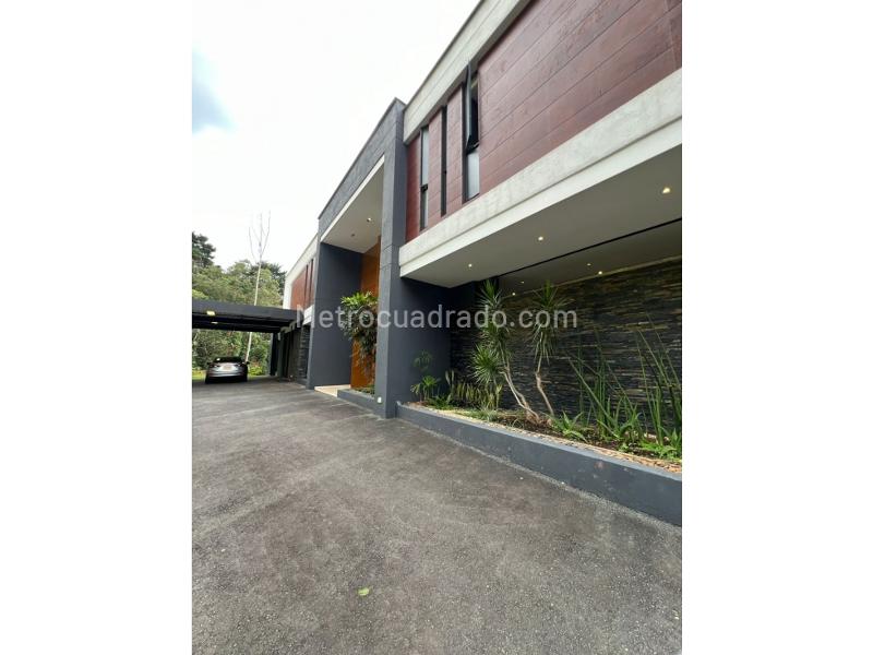 Exclusive 5BR Luxury House in La Calera - 2