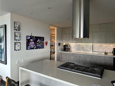 Apartamento de 3 alcobas en venta en San Lucas Envigado, Envigado, 267 m² · foto 2 de 20