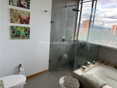 Apartamento de 3 alcobas en venta en San Lucas Envigado, Envigado, 267 m² · foto 17 de 20