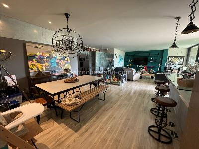 Apartamento de 3 alcobas en venta en Los Balsos Poblado, Medellín, 161 m² · foto 4 de 14