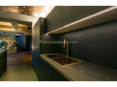Apartamento de 2 alcobas en venta en El Poblado, Medellín, 400 m² · foto 3 de 20