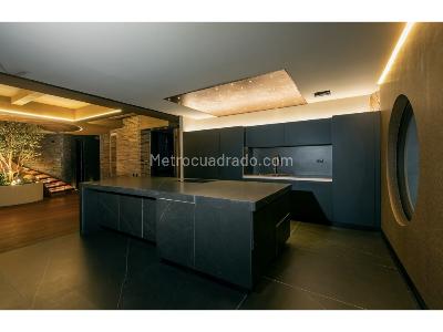 Apartamento de 2 alcobas en venta en El Poblado, Medellín, 400 m² · foto 19 de 20