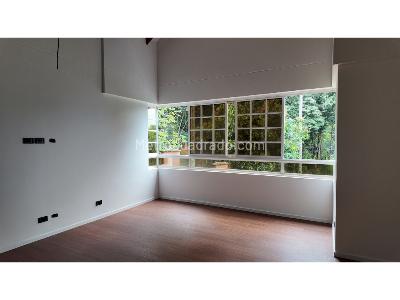 Casa de 3 alcobas en venta en Loma Del Escobero, Envigado, 400 m² · foto 17 de 20
