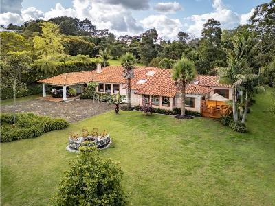 Casa de 4 alcobas en venta en Alto Las Palmas, Envigado, 467 m² · foto 16 de 17