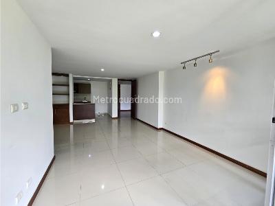 Apartamento en venta en Loma Del Esmeraldal, Envigado · foto 2 de 10