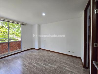 Apartamento en venta en Loma Del Esmeraldal, Envigado · foto 4 de 10