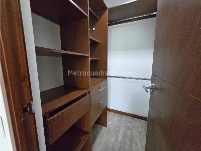 Apartamento en venta en Loma Del Esmeraldal, Envigado · foto 5 de 10
