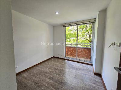 Apartamento en venta en Loma Del Esmeraldal, Envigado · foto 6 de 10