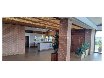 Casa de 5 alcobas en venta en Alto Las Palmas, Envigado, 502 m² · foto 4 de 20