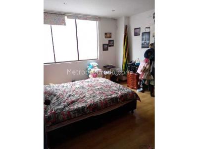 Apartamento en venta en Pinares, Pereira · foto 5 de 12