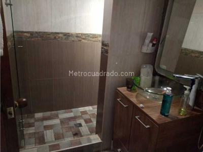 Apartamento en venta en Pinares, Pereira · foto 10 de 12