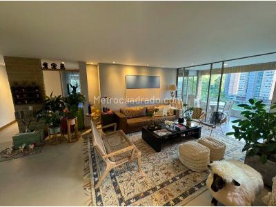 Apartamento de 3 alcobas en venta en Los Balsos, Medellín, 207 m² · foto 3 de 15