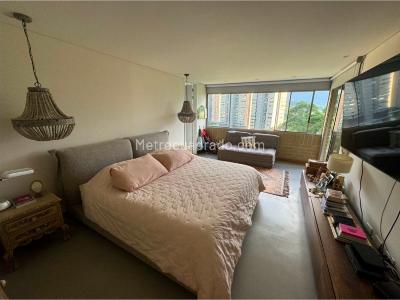 Apartamento de 3 alcobas en venta en Los Balsos, Medellín, 207 m² · foto 10 de 15