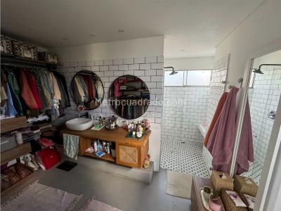 Apartamento de 3 alcobas en venta en Los Balsos, Medellín, 207 m² · foto 12 de 15