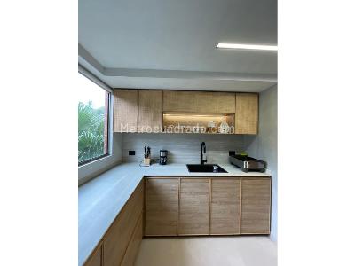 Apartamento de 2 alcobas en venta en El Poblado, Medellín, 97 m² · foto 9 de 20