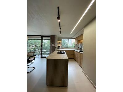 Apartamento de 2 alcobas en venta en El Poblado, Medellín, 97 m² · foto 10 de 20