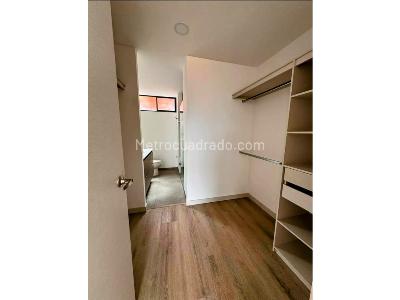 Apartamento de 3 alcobas en venta en San Lucas Envigado, Envigado, 128 m² · foto 10 de 20