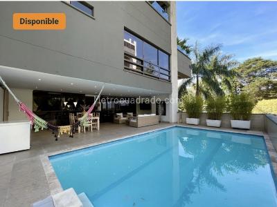 Apartamento de 5 alcobas en venta en Loma Los Gonzales Poblado, Medellín, 477 m² · foto 10 de 20