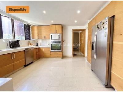 Apartamento de 5 alcobas en venta en Loma Los Gonzales Poblado, Medellín, 477 m² · foto 13 de 20