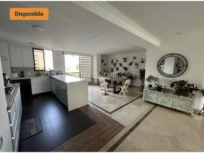 Apartamento en venta en El Poblado, Medellín · foto 2 de 20