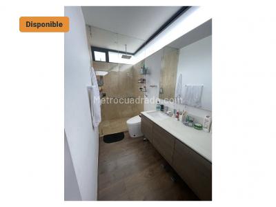 Apartamento en venta en San Lucas Poblado, Medellín · foto 6 de 9