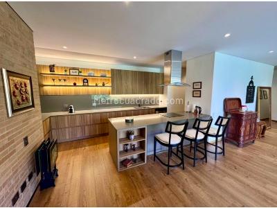 Apartamento de 3 alcobas en venta en El Poblado, Medellín, 250 m² · foto 14 de 18