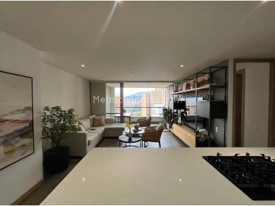 Apartamento de 2 alcobas en venta en El Poblado, Medellín, 93 m² · foto 3 de 10