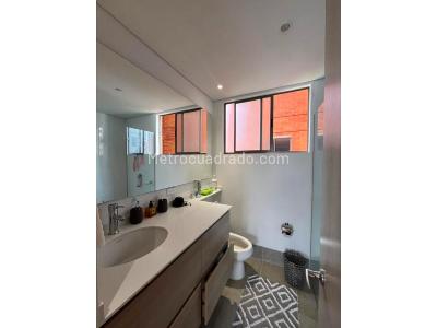 Apartamento de 2 alcobas en venta en El Poblado, Medellín, 93 m² · foto 8 de 10