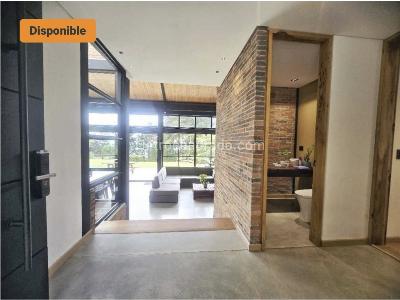 Casa de 3 alcobas en venta en La Catedral, Envigado · foto 4 de 17