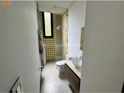 Apartamento de 4 alcobas en venta en El Poblado, Medellín, 250 m² · foto 4 de 16